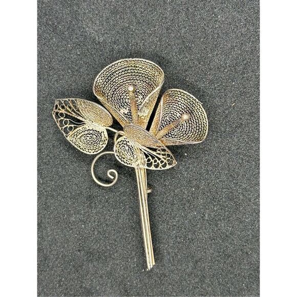 Antique jewelry set dating to the 1800s. Victorian calla lily brooch VINTAGE CON - Picture 1 of 10